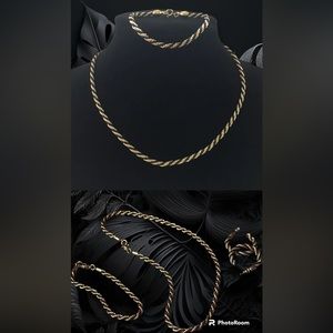 Stunning black & gold bundle lot